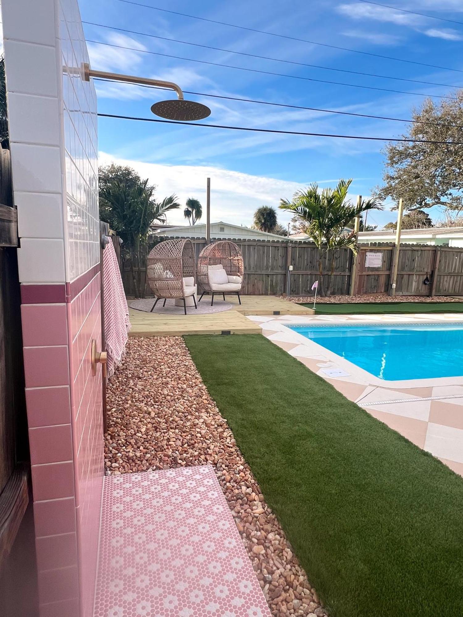 Luxury Villa 3 Blocks From The Beach With A Pool, Fire Pit And Outdoor Oasis Cape Canaveral Eksteriør billede
