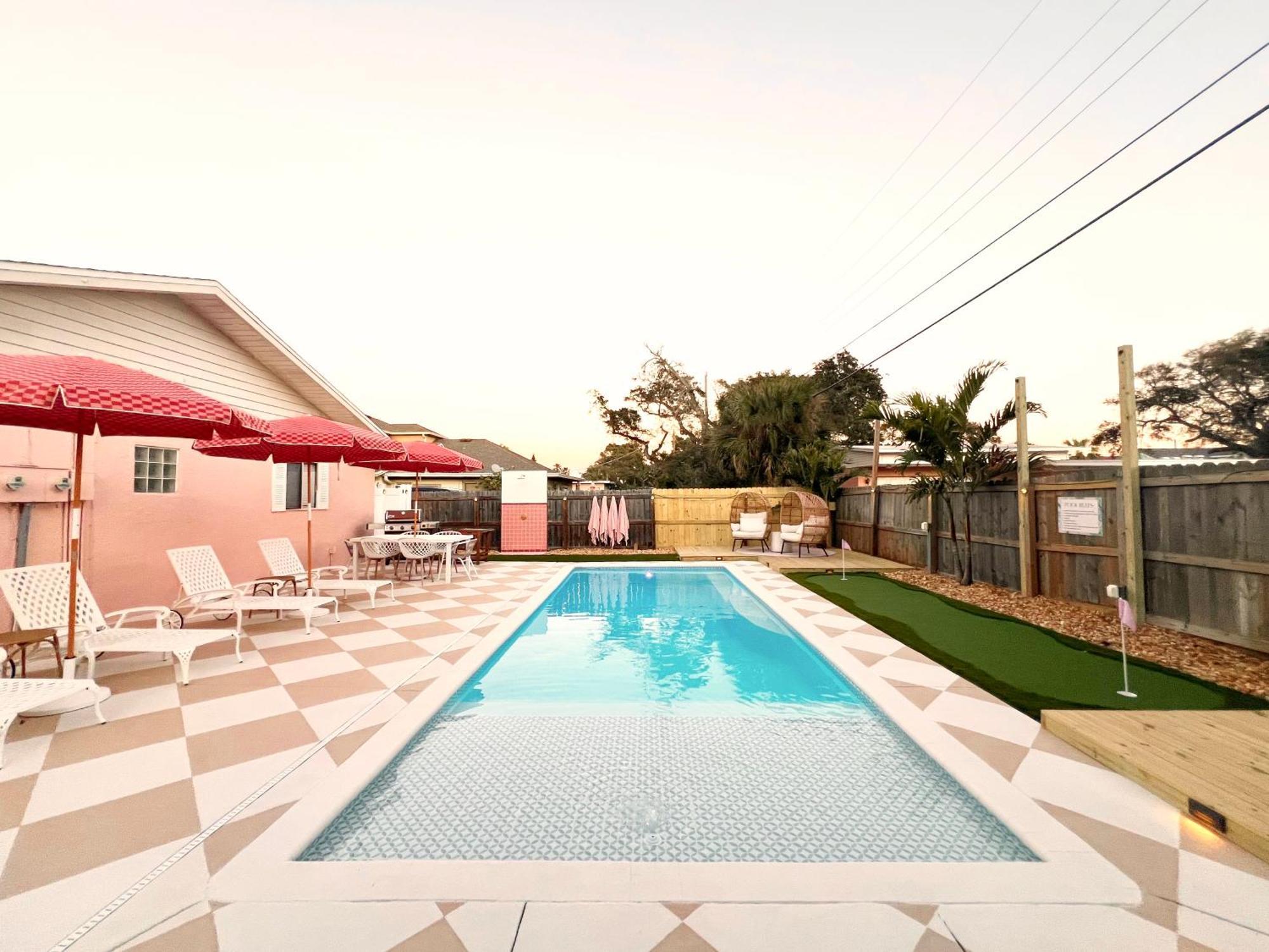 Luxury Villa 3 Blocks From The Beach With A Pool, Fire Pit And Outdoor Oasis Cape Canaveral Eksteriør billede