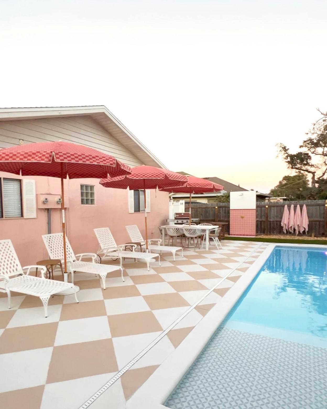 Luxury Villa 3 Blocks From The Beach With A Pool, Fire Pit And Outdoor Oasis Cape Canaveral Eksteriør billede